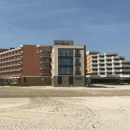Beach Mamaia
